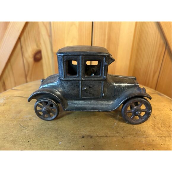 Vintage ARCADE Cast Iron FORD Coupe (5182) - Picture 1 of 8